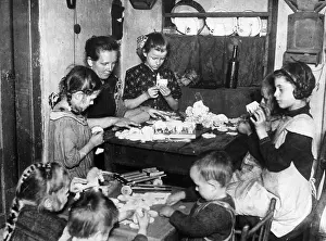 Handwork: Toy production in the Ore Mountains, c. 1920