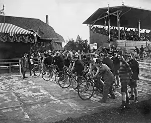 Velodrome: Track cycling in Munich, 1898