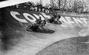 Cyclists: Track cycling in Treptow, 1926