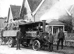 Thwaite: Traction Engine in Thwaite (Suffolk), early 1900s