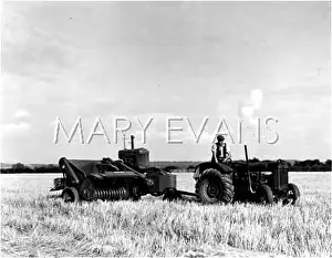 Fordson: TRACTOR AND BALER