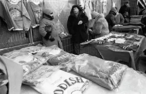 Cooperative: Trade of cooperative goods in Moscow, 1987