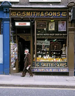 Tobacconist: Traditional London Tobacconist