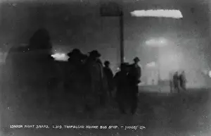 Snaps: Trafalgar Square Bus Stop at Night