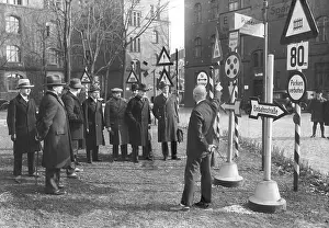 Familiar: Traffic course for judges and prosecutors, 1930