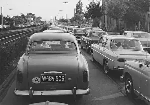 Jams: Traffic jam in front of the Reichsbrucke