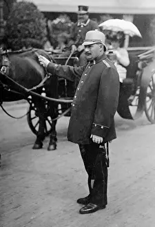 Directs: Traffic policeman in Berlin, 1909