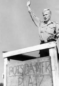Potsdamer: A traffic post of the Motor HJ, 1938