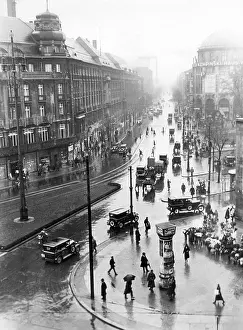 Taxis: Traffic on Potsdamer Platz in Berlin, 1932