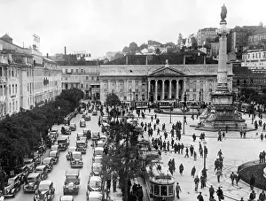 Praca: Traffic in the Rossio Square in Lisbon, 1941