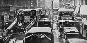 Standstill: TRAFFIC IN THE STRAND