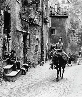 Fondazione Alinari Per La Fotografia: Traffic in town