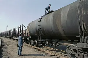 Inspect: Train customs inspection