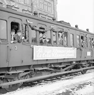 Bilingual: Train from East Germany