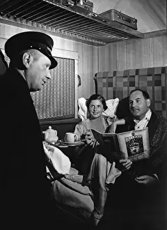 Adalbert: Train passengers, 1935