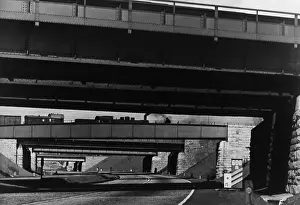 Usz62: Train passing over one of a series of six ?