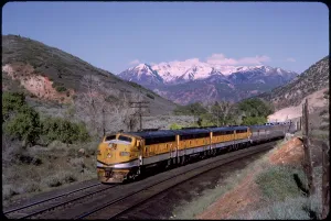 Zephyr: Train - Railroad - Diesel - Transportation