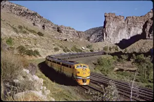 Zephyr: Train - Railroad - Diesel - Transportation