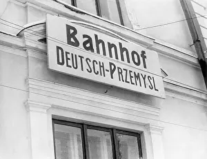 German Russian: The train station of Przemysl, 1940