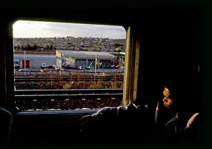 Oosterbroek: Train violence. A passenger looks through broken