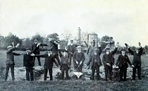 Semaphore: Trainee Signalmen use semaphore to spell their regiment