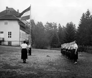 Flagpole: Training camp of the BDM in Memel, 1935