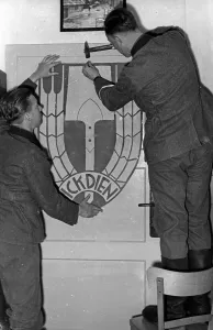 Decorating: Training course of the Dutch Labour Service in Braunschw