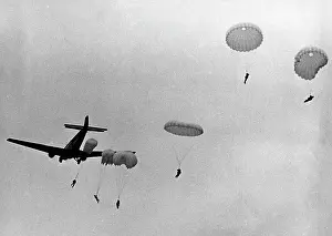 Dropped: Training at the parachute school in Stendal, 1939