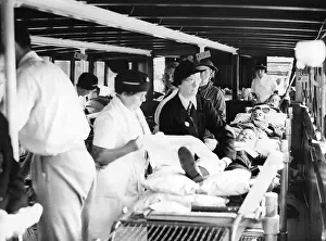 Stretcher: Training of the port ambulance, 1939