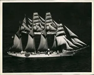 Chilton: Two training sailing ships of the Portuguese navy