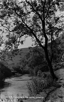 Derbyshire: Tranquil River Scene