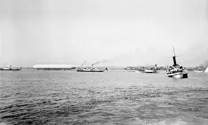 Lindau: Transfer of passengers to the Zeppelin airship LZ 5 before