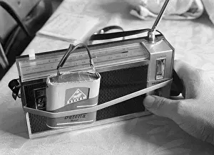 Transistor: Transistor radio - makeshift battery