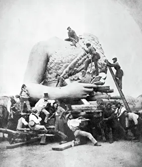 Theresienwiese: Transport of the Bavaria sculpture