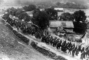 Grodno: Transport of Russian prisoners of war, 1915