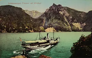 Traunsee: Traunsee with Erlakogel. In the foreground