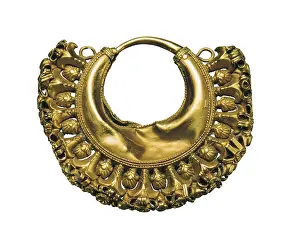 Caceres: Treasure of Aliseda. 7th c. BC. Gold earring