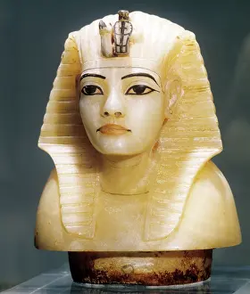 Displays: Treasures of Tutankhamun's tomb, 1973