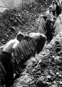 Create: Trench - Eastern Front, 1942