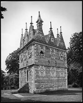Rushton: TRIANGULAR LODGE
