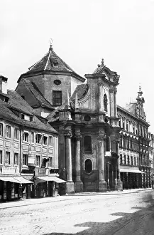 Votive: The Trinity Church in Munich