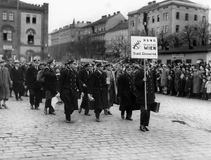 Durch: Trip of the KdF to Germany, Vienna, 1938
