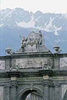 Theresien: Triumphal Arch