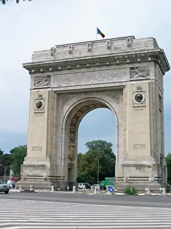 100olymp: Triumphal arch in Bucharest, Romania