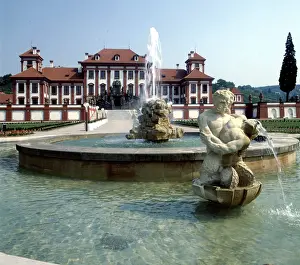 Troja: Troja Castle - fountain