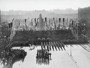 Heros: Troop parade at Heldenplatz