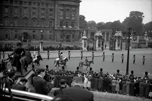 Trooping: Trooping the Colour - Queen Victoria Memorial