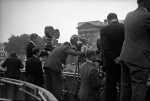 Trooping: Trooping the Colour - Queen Victoria Memorial