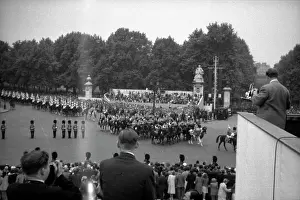 Trooping: Trooping the Colour - Queen Victoria Memorial