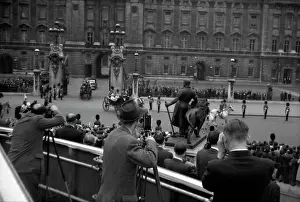 Trooping: Trooping the Colour - Queen Victoria Memorial